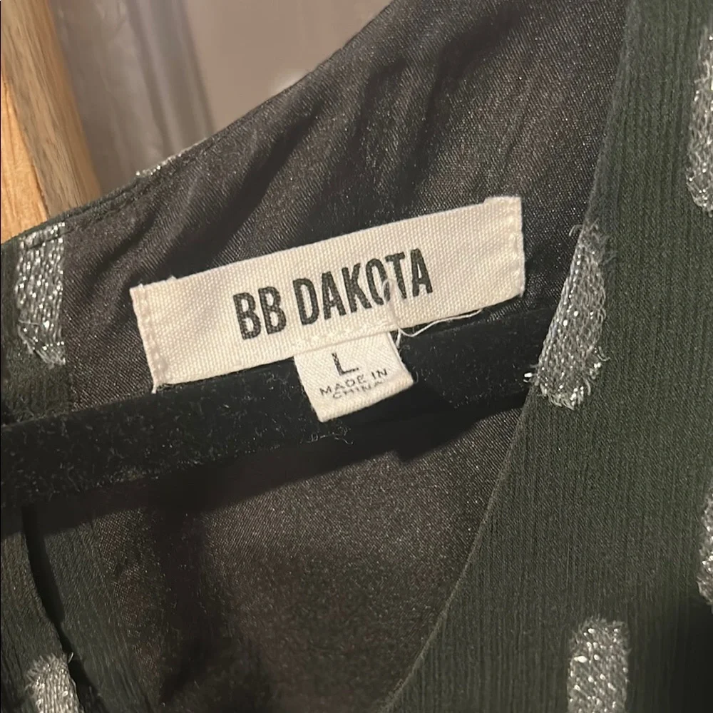 BB Dakota Black Sheath Dress with Cuffed Long Sleeves - Picture 2 of 4